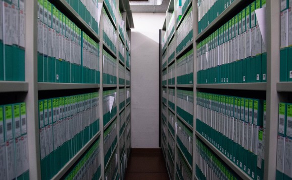 Im SRF Archiv lagern zahlreiche Videokassetten