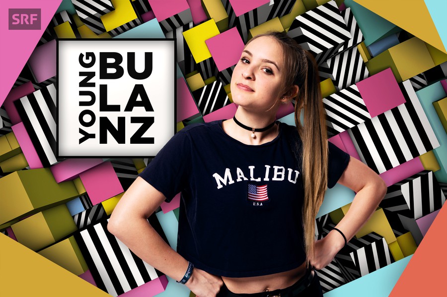 Porträt Nathi Sulser vor dem bunten Youngbulanz Logo