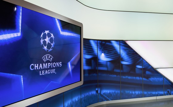 SRF Sportstudio-Bildschirm mit dem «Champions League»-Logo