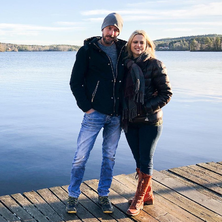 Niklas und Florence freuen sich auf ihre gemeinsame Zukunft in der Nähre von Jönköping, Schweden.
